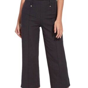NWOT Lyssé Marlee crop pants in Black, size M